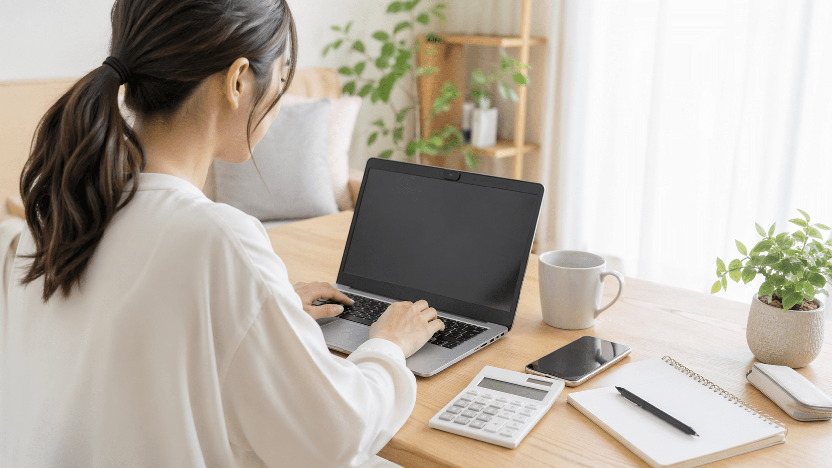 チャットレディは顔出しなしでも稼げる？働き方と注意点を解説